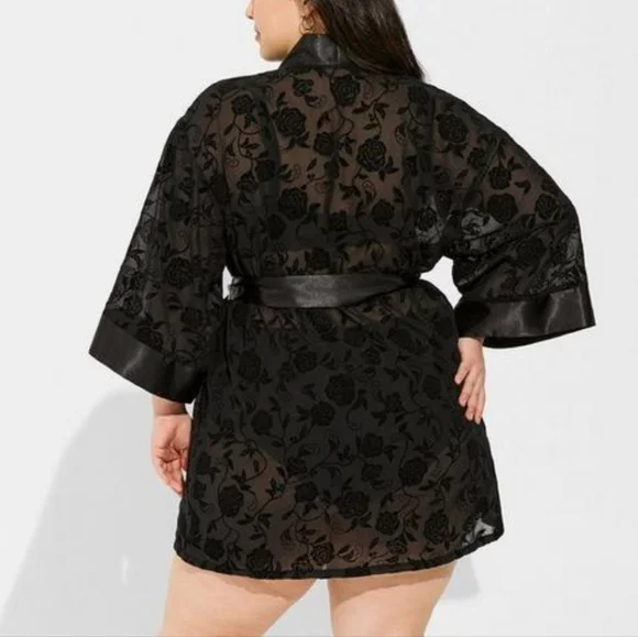 🆕️ BLACK FLOCKED ROSES MESH SHORT ROBE - Picture 2 of 5